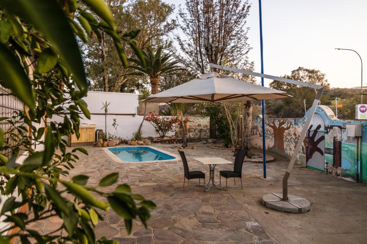 Back2Roots Backpackers Hostel Windhoek Exterior photo